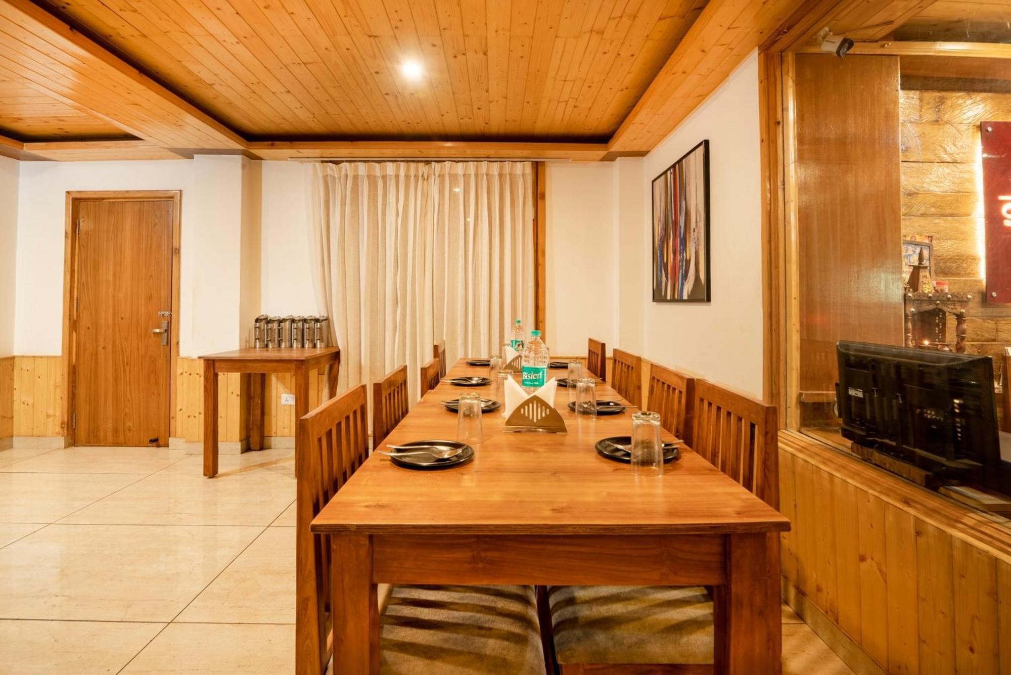 Treebo Premium Sattva With Mountain View Hotel มะนาลี ภายนอก รูปภาพ