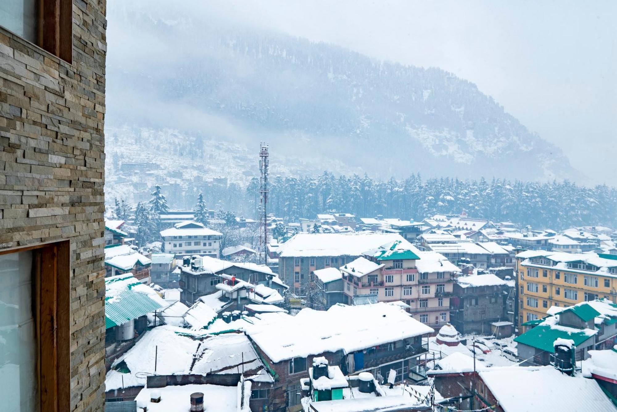 Treebo Premium Sattva With Mountain View Hotel มะนาลี ภายนอก รูปภาพ