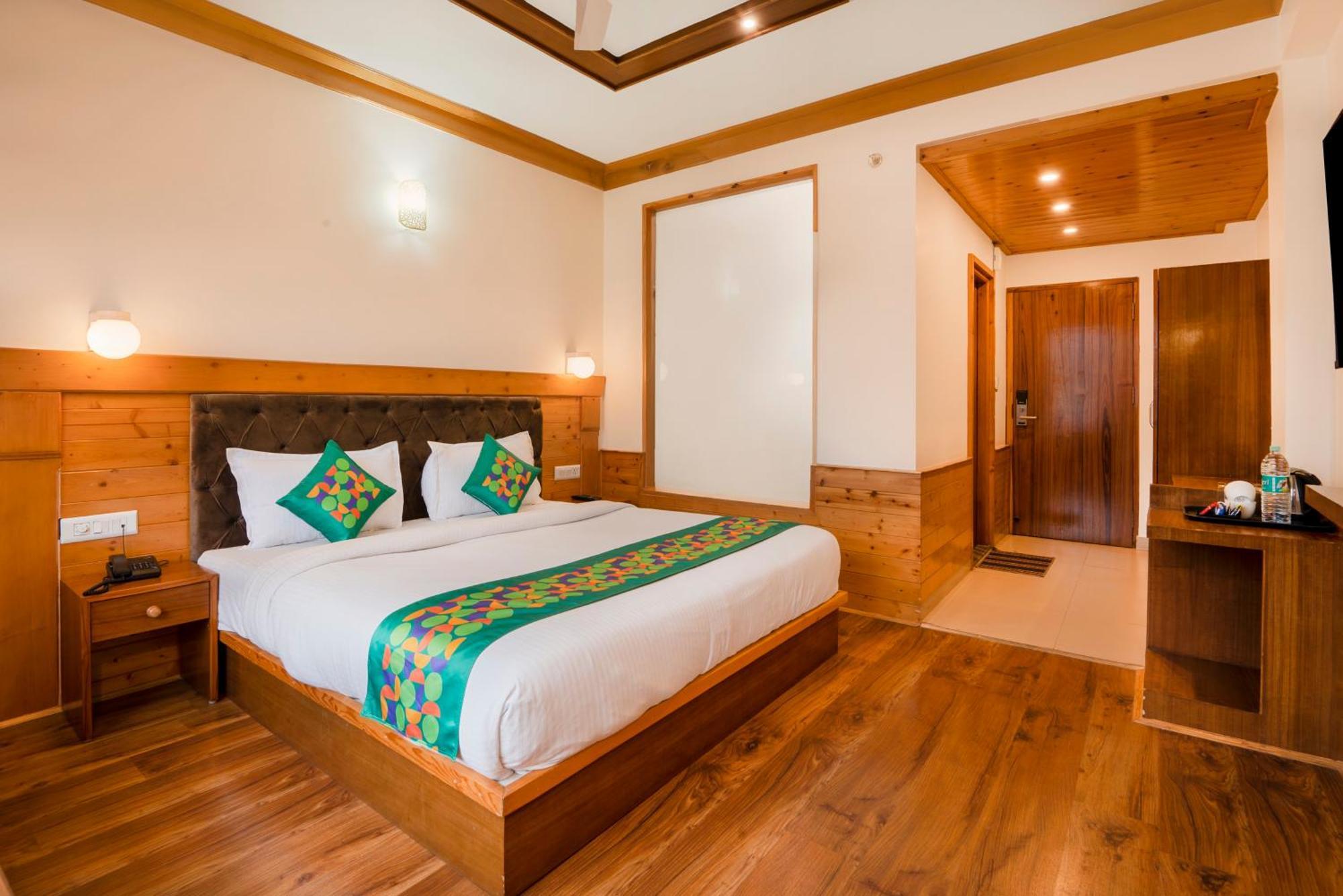 Treebo Premium Sattva With Mountain View Hotel มะนาลี ภายนอก รูปภาพ