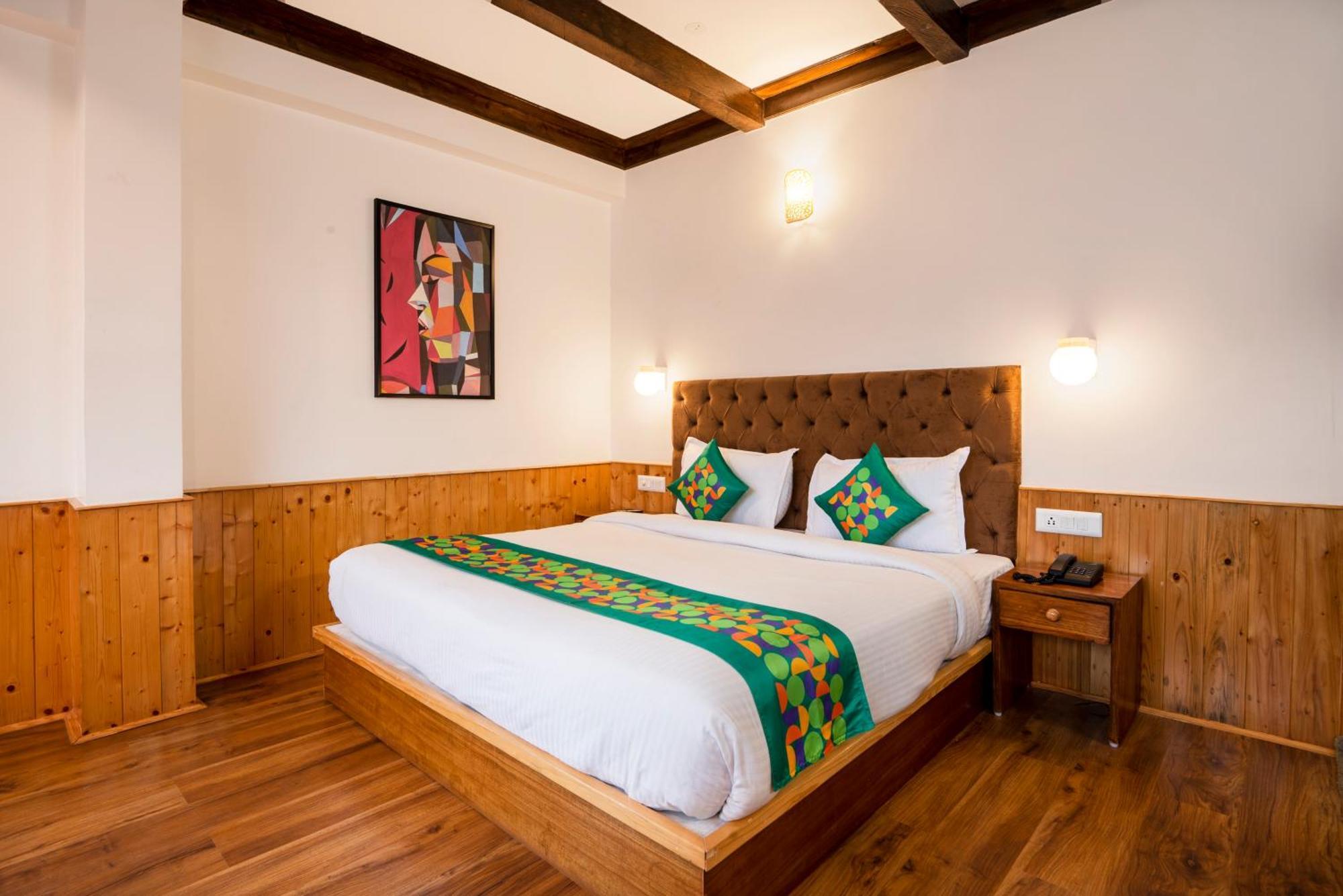 Treebo Premium Sattva With Mountain View Hotel มะนาลี ภายนอก รูปภาพ