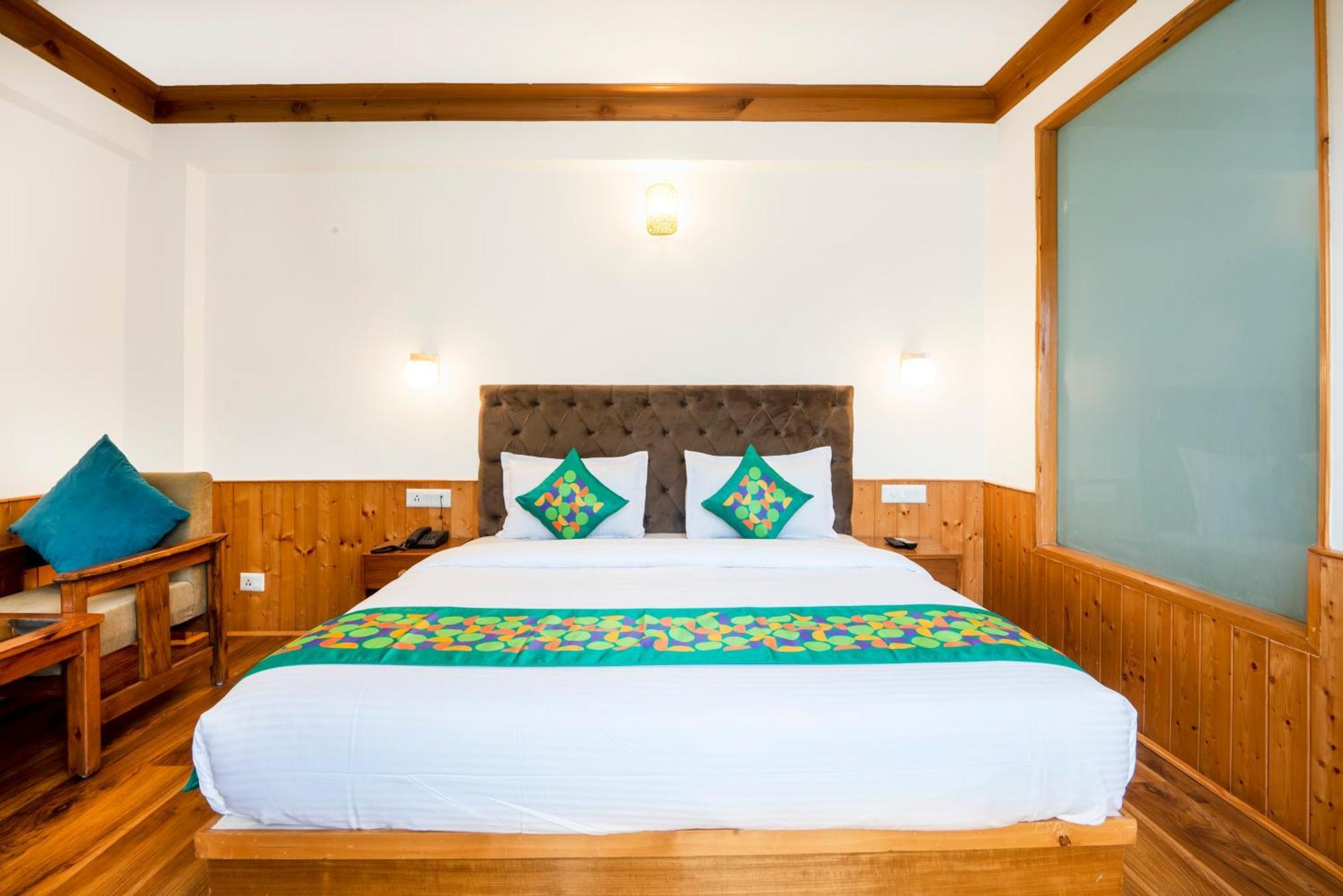 Treebo Premium Sattva With Mountain View Hotel มะนาลี ภายนอก รูปภาพ