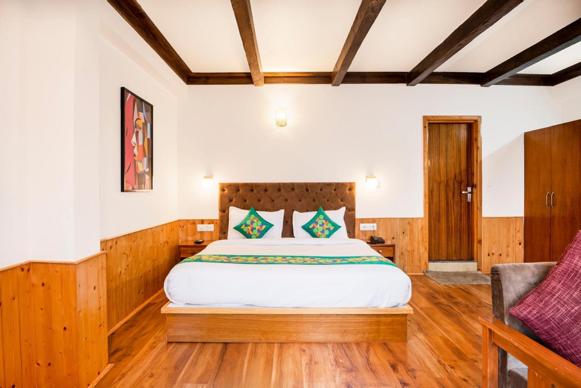Treebo Premium Sattva With Mountain View Hotel มะนาลี ภายนอก รูปภาพ