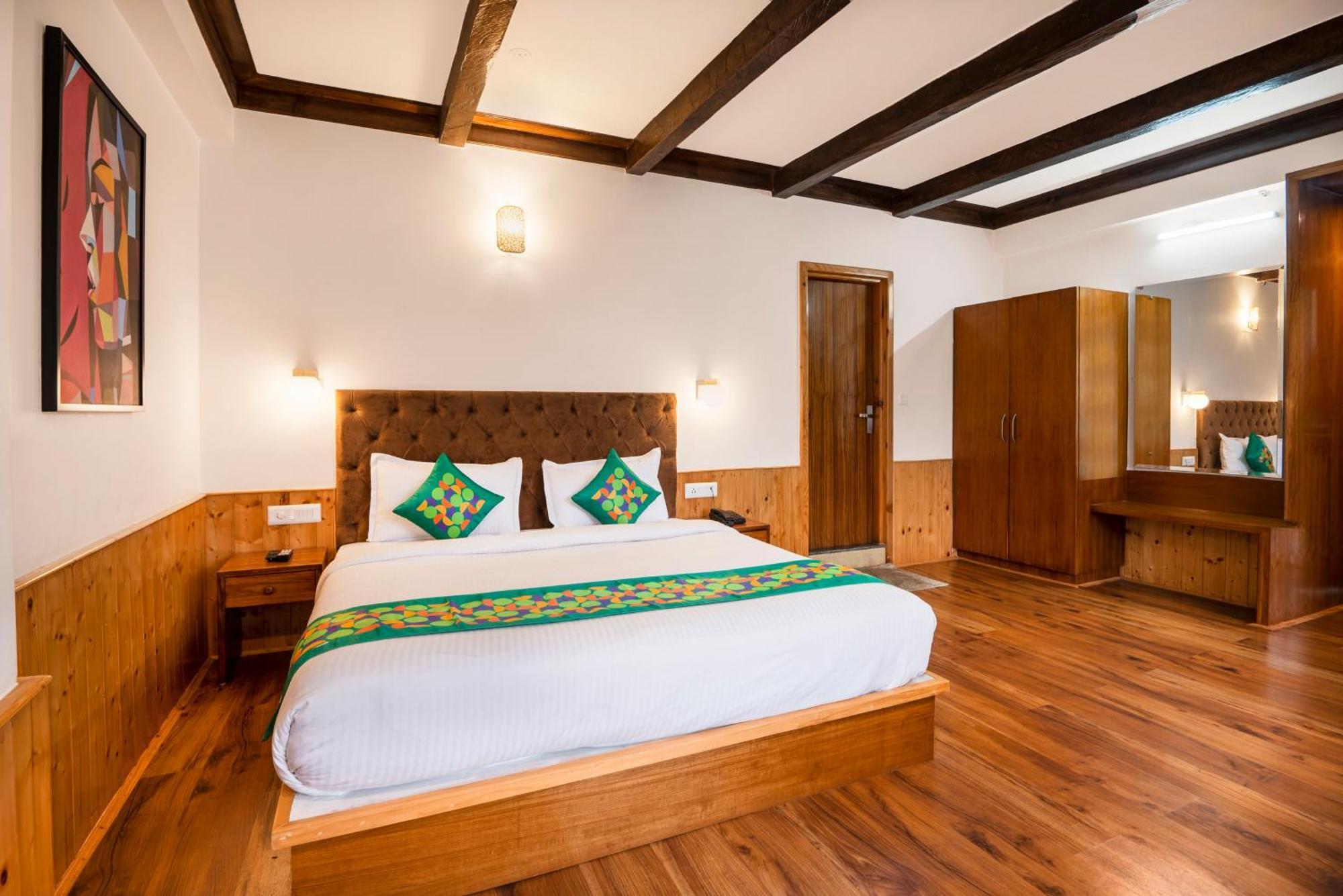 Treebo Premium Sattva With Mountain View Hotel มะนาลี ภายนอก รูปภาพ