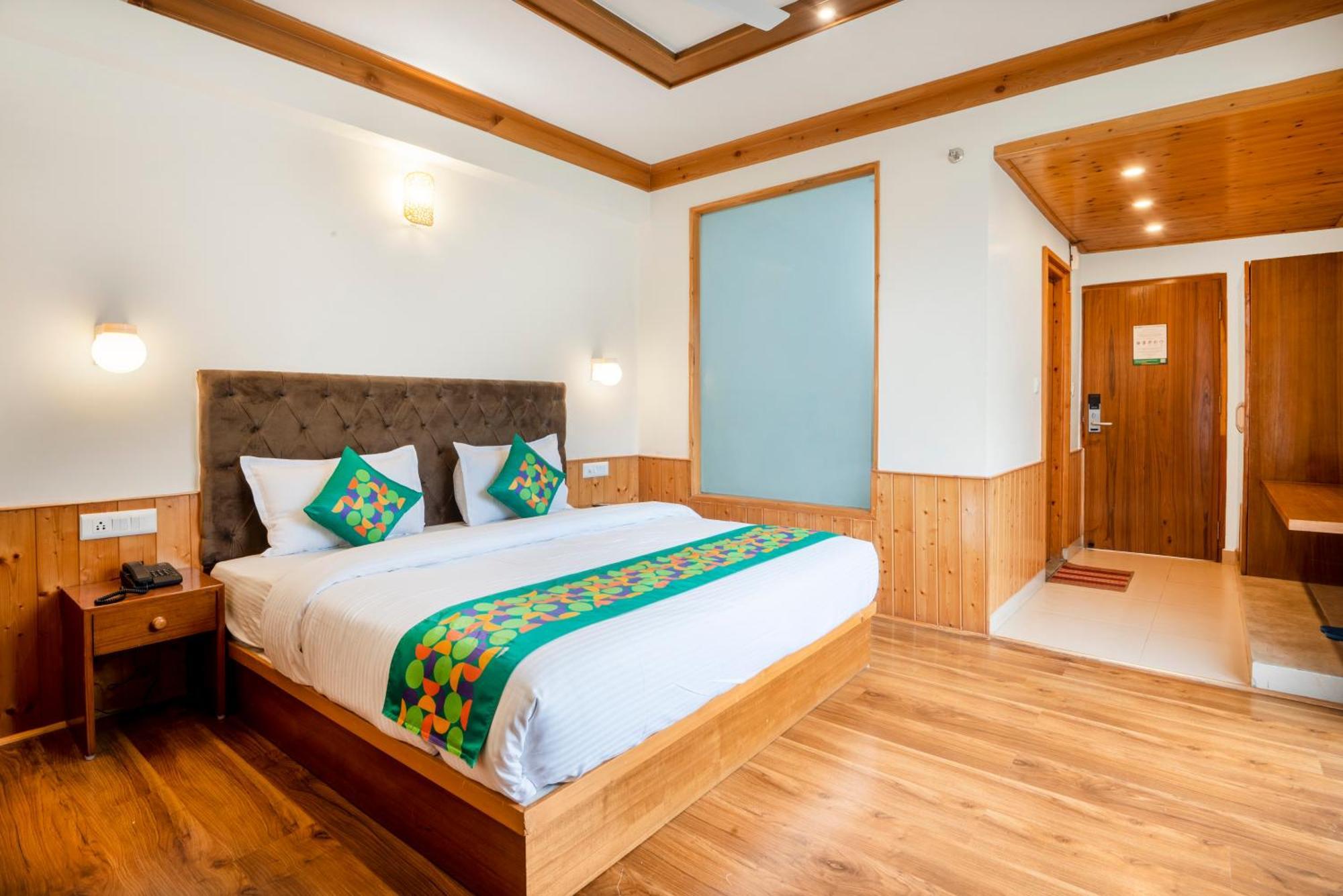 Treebo Premium Sattva With Mountain View Hotel มะนาลี ภายนอก รูปภาพ
