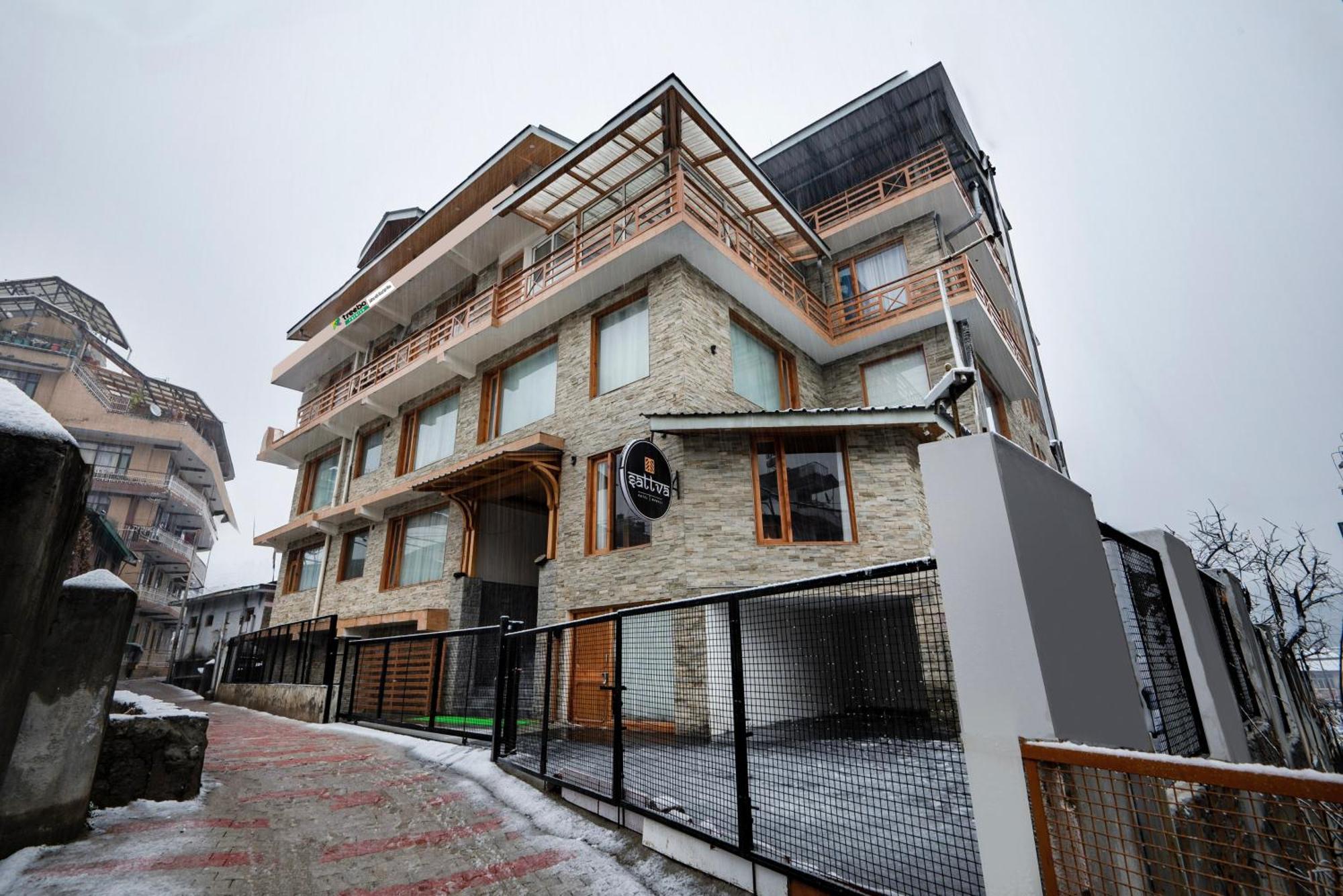 Treebo Premium Sattva With Mountain View Hotel มะนาลี ภายนอก รูปภาพ